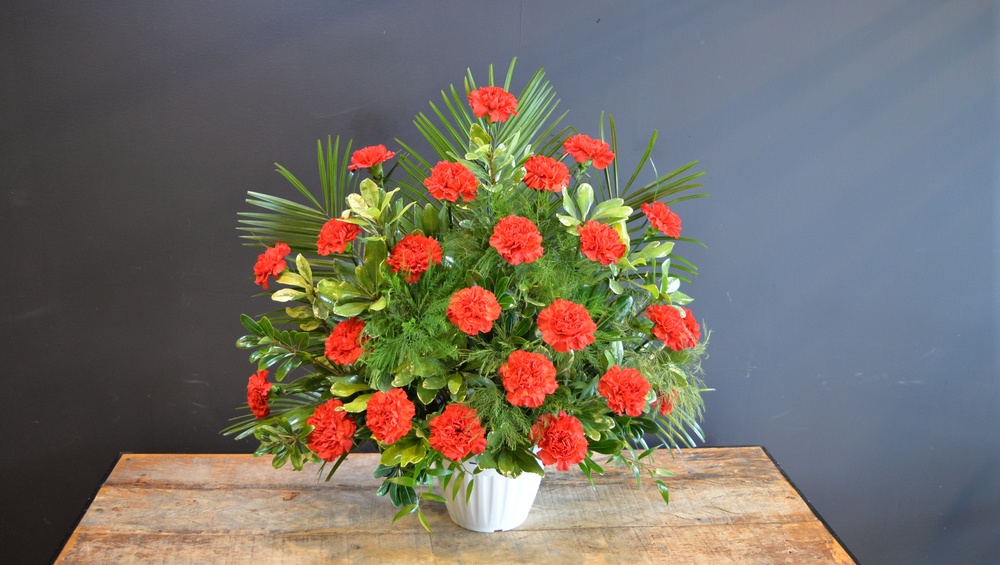 Boutique Funeral Carnation 24 Red 