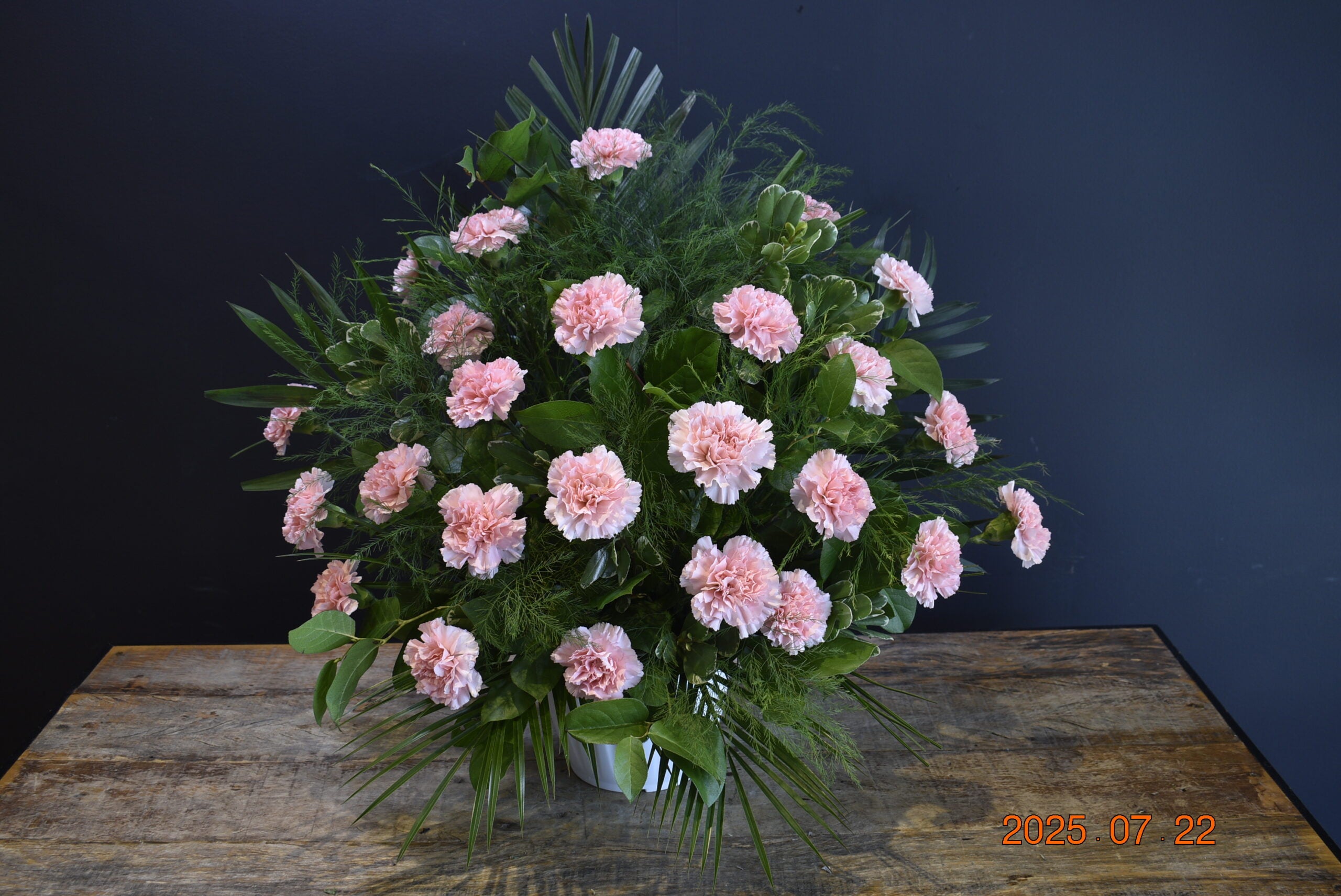 BOUTIQUE FUNERAL CARN 24 PINK image 1